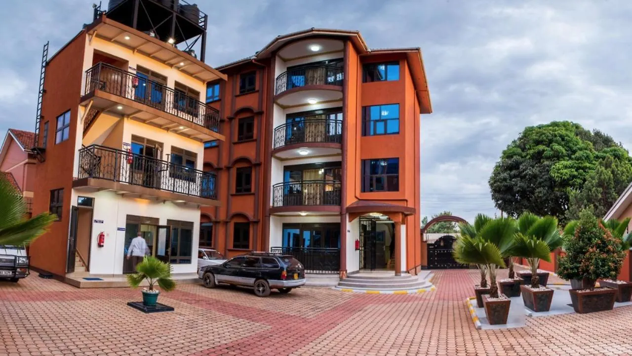 Apartment In Secure Resort - 46 People Kampala